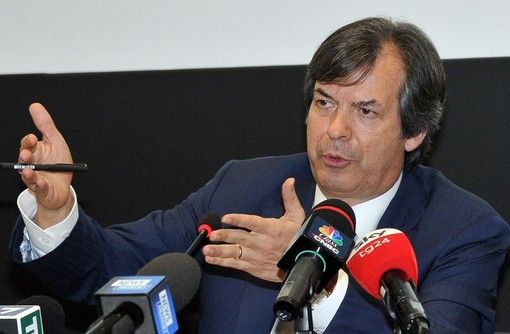 Offerta di scambio su Ubi Banca, alla fine Intesa Sanpaolo rilancia: sul piatto altri 652 milioni