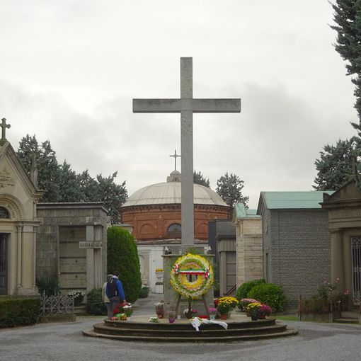 Da domani cimiteri aperti anche a Grana. Ad Asti lo stop continua fino al 17 maggio