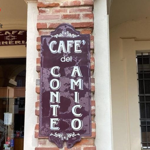 Caro bollette: le storie. Il Cafè del Conte Amico di Castell'Alfero verso l'apertura solo nei week end