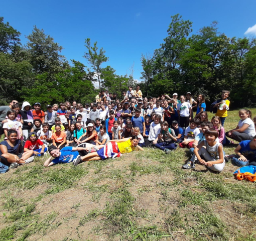 Il campeggio di Roccaverano piace ed è da 'tutto esaurito'. Tra gli ospiti anche due fratelli fuggiti dall'Ucraina