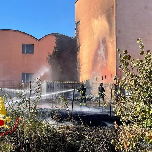 Ancora in corso le operazioni di messa in sicurezza per l'incendio alla Cantina di Rocchetta