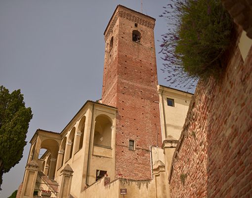 Al Castello di Cisterna d'Asti una mostra di lavori realizzati da disabili visivi