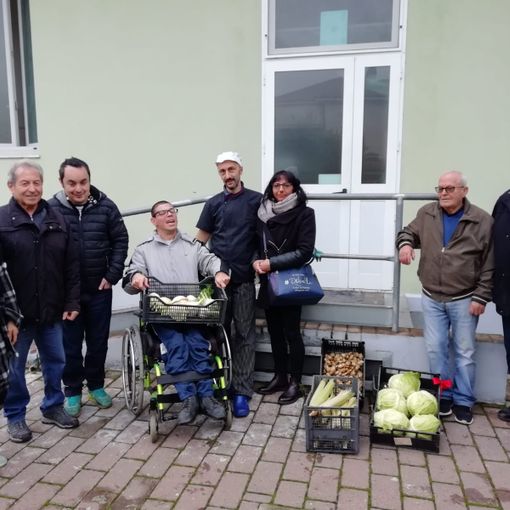Una bagna cauda solidale grazie ai ragazzi del Centro diurno Santo Spirito e i volontari degli Orti Torretta