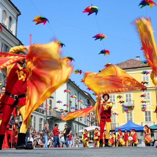 A Nizza il Comitato Palio dona mascherine alla popolazione. Domenica 24 maggio allestite due bancarelle in piazza Martiri di Alessandria
