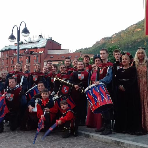 Non si fermano gli eventi di San Damiano. Dopo il successo della Festa della Birra si continua con il teatro