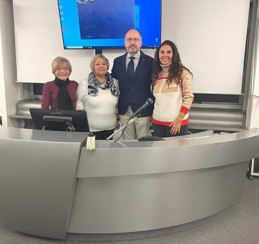 Stefania Sterpetti, Bianca Marina Terzuolo e Francesca Ragusa con il presidente della Provincia Rasero