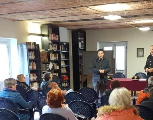 Anche a Castelnuovo Belbo gli incontri tra l'Arma dei carabinieri e i cittadini, contro le truffe