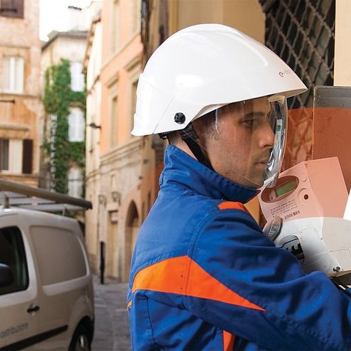 L'installazione di un contatore Open Meter (immagine fornita da E-Distribuzione