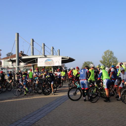 &quot;Pedalatamica 2023: 138 ciclisti in corsa per la solidarietà ad Asti