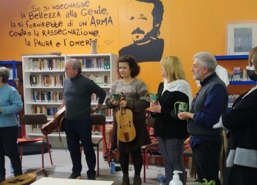 Un concerto - lezione con le musiche della Ghironda per gli studenti del Cpia di Asti