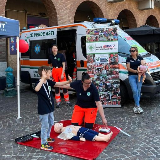 Uno dei momenti dedicati da Croce Verde Asti al lavoro con le scuole