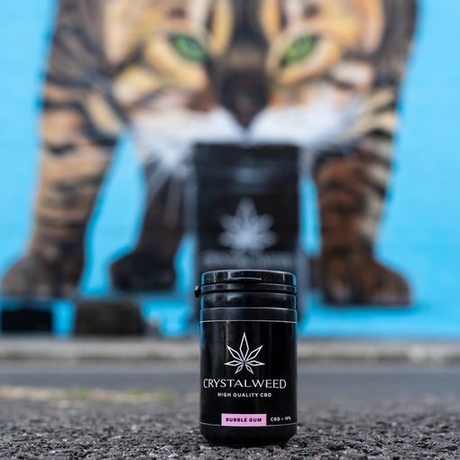 La recensione di CrystalWeed: negozio online che vende cannabis legale