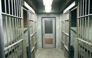 “Temo un’insurrezione nel carcere di Asti”. La Garante dei detenuti Paola Ferlauto lancia l’allarme sulla carenza di personale di polizia penitenziaria
