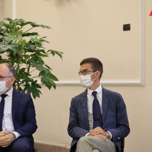 Sindaco e presidente della Provincia fotografati nell'ambito di un evento cittadino