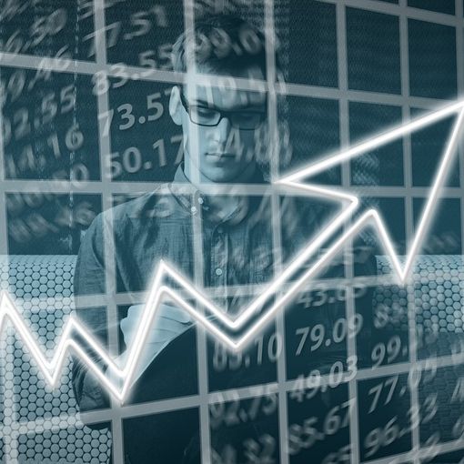 Economia: il IV trimestre 2003 ha fatto registrare un ulteriore crescita, ma si intravvedono le prime ombre