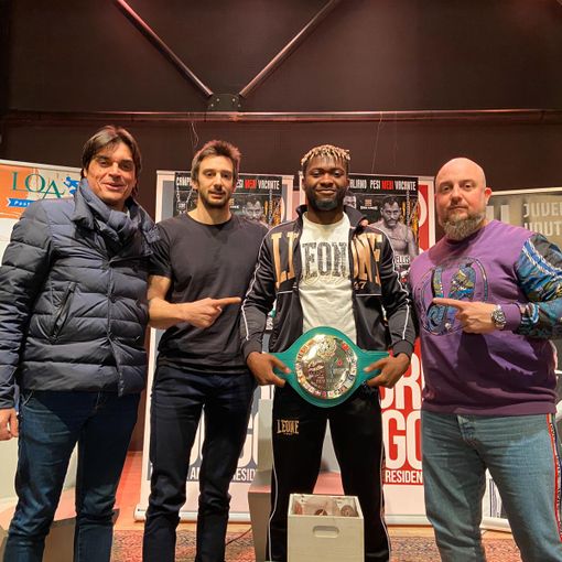 In attesa del grande evento sportivo con la boxe ad Asti si è parlato di pugilato al FuoriLuogo