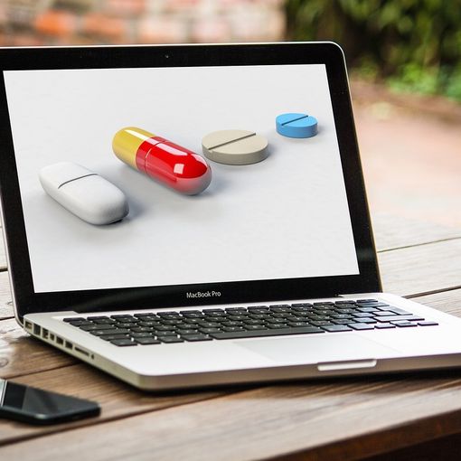 Polo Farmacia: un'esperienza farmaceutica personalizzata e approfondita a un click di distanza