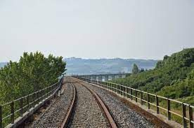 Infrastrutture ferroviarie del Piemonte per la mobilità sostenibile. 'In bici sì ma non sui binari'