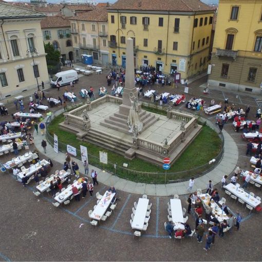Ad Asti Tavolontariato in piazza