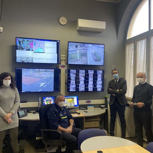 Il sindaco Lanzavecchia, il comandante Zoppini, l'assessore Gibelli presentano il progetto di videosorveglianza