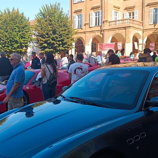 Il ritrovo Ferrari &amp; Supercar a Castelnuovo Belbo per la decima edizione [FOTO]