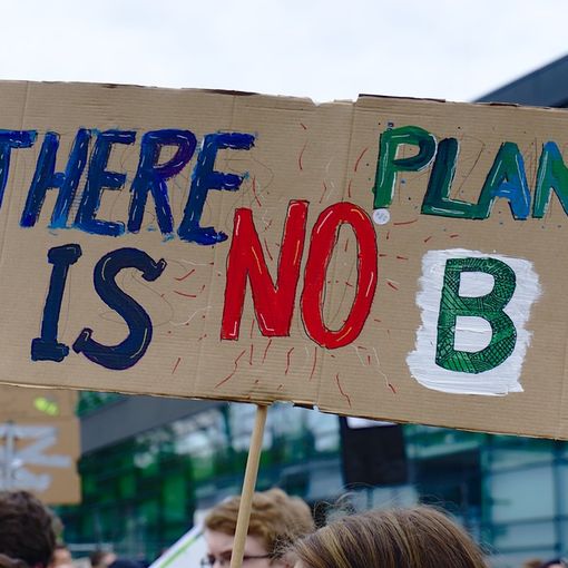Oggi i Fridays for Future Asti tornano in piazza in occasione del quinto anniversario dell'Accordo di Parigi