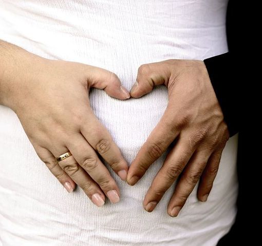 Genitori si nasce? Un ciclo di incontri sulla genitorialità, spiega i diversi percorsi