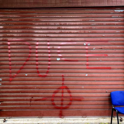 Imbrattata con scritte inneggianti a Mussolini e Hitler la sede del Coordinamento Asti Est
