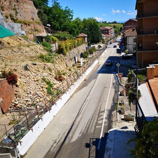 Moncalvo, ripristinato il doppio senso di marcia in corso XXV aprile