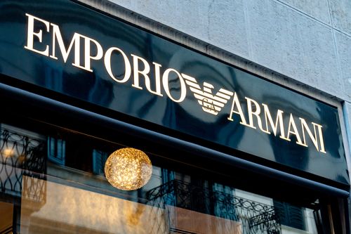 Tendenze e novità degli occhiali da vista Emporio Armani per la stagione 2023