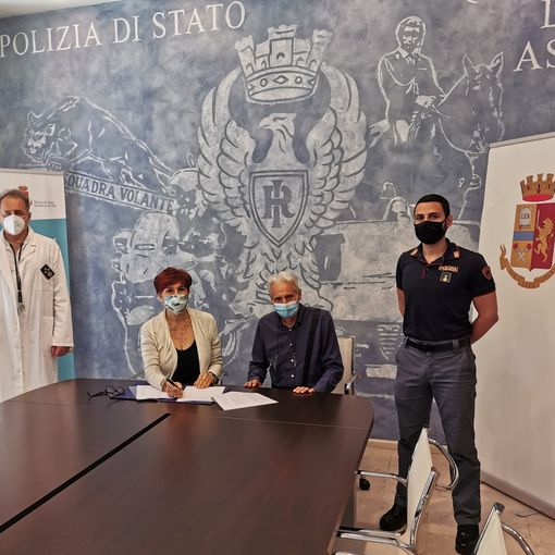 Nella foto, il questore di Asti Alessandra Faranda Cordella e il dottor Domenico Musto in rappresentanza dell'Asl AT Nella foto, il questore di Asti Alessandra Faranda Cordella e il dottor Domenico Musto in rappresentanza dell'Asl AT