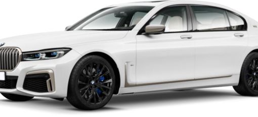 Nell'immagine, d'archivio, una BMW serie 7 come quella su cui viaggiava il nomade denunciato