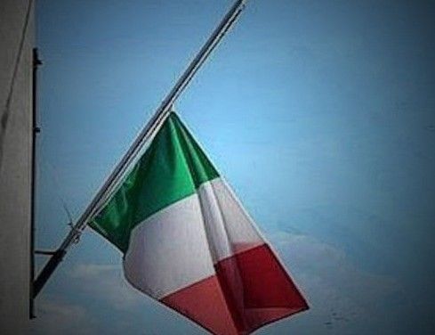 Anche i volontari della Croce Rossa di Asti e Verde di Nizza Monferrato uniti nel dolore per le vittime del coronavirus [VIDEO]