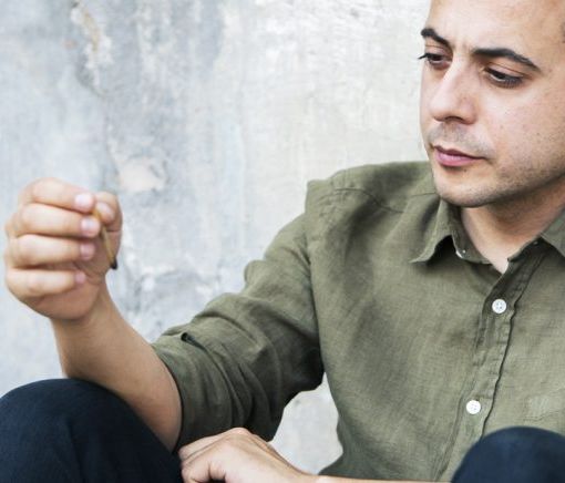 Stasera allo Spazio Kor il cantautore Bianco, artigiano della musica