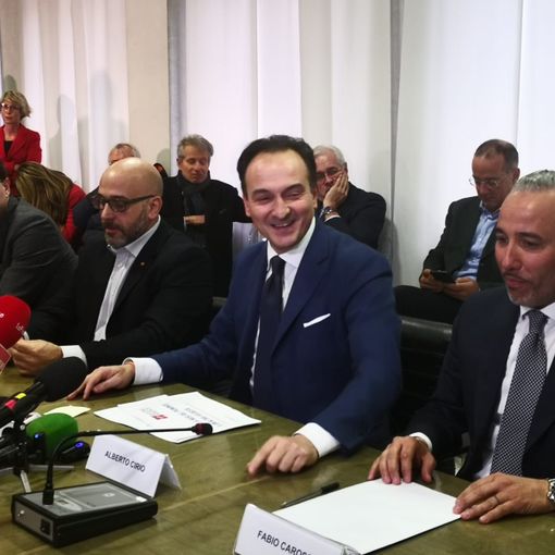 Il presidente Cirio e, alla sua sinistra, l'astigiano Fabio Carosso, vice presidente della Regione