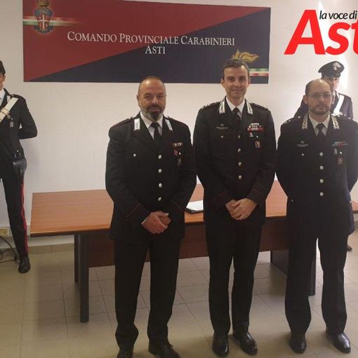 Il comantante Breda, al centro, affiiancato dal maggiore Gallucci (alla sua sinistra) e dal maresciallo Bosu