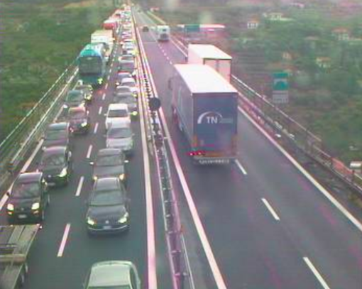Primo fine settimana agostano ‘da bollino rosso’ sulle strade e autostrade liguri