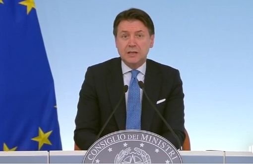 Anticipazioni nuovo Dpcm. Stop a fiere e sagre locali. Alle 18 parla il premier Conte