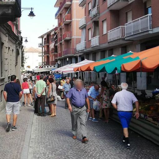 Foto d'archivio del mercato costigliolese