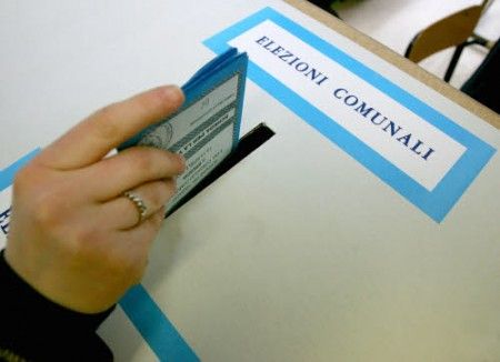 Amministrative: urne riaperte anche nell'Astigiano alle 7. L'affluenza ai seggi alle 23 è stata del 45,71%