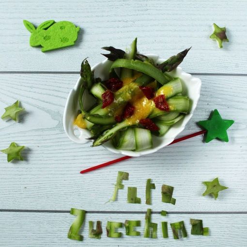Felici &amp; Veloci, la nuova ricetta di Fata Zucchina: 'Carbonara di asparagi'