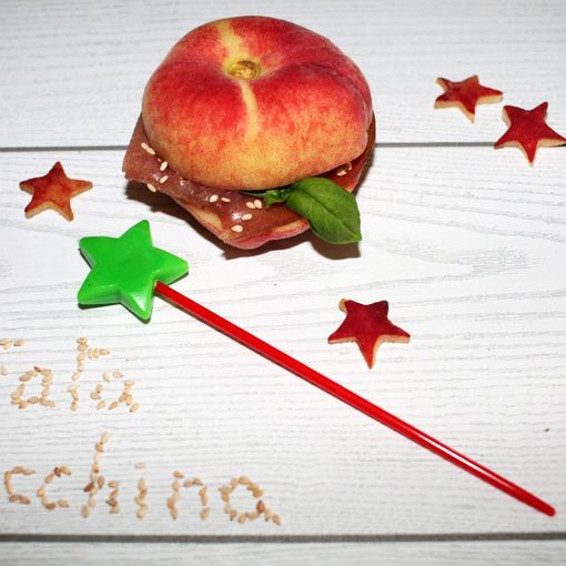 Felici &amp; Veloci, la nuova ricetta di Fata Zucchina: 'Peach-Burger'