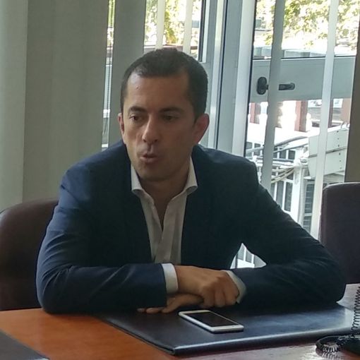 L'assessore Gabusi, già sindaco di Canelli e presidente della Provincia di Asti, ritratto nel corso di una conferenza stampa della scorsa estate