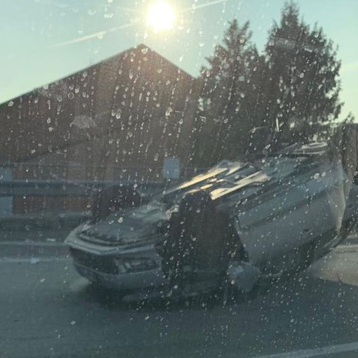 Traffico in tilt, in entrata e uscita dalla città, per un incidente in corso Savona