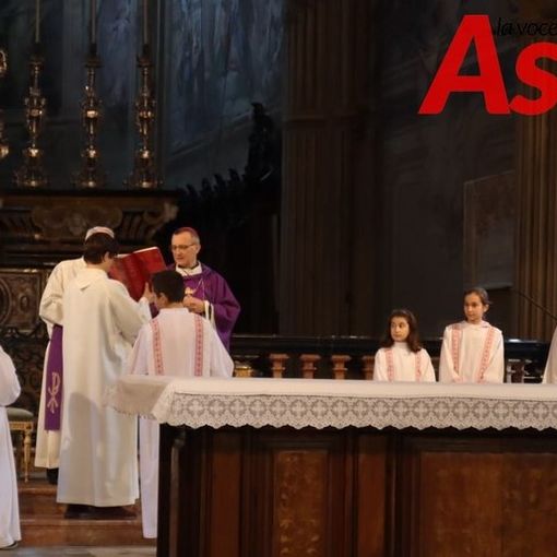 Nell'immagine, risalente al primo marzo scorso, un momento della messa celebrata in Cattedrale dal vescovo di Asti, monsignor Marco Prastaro