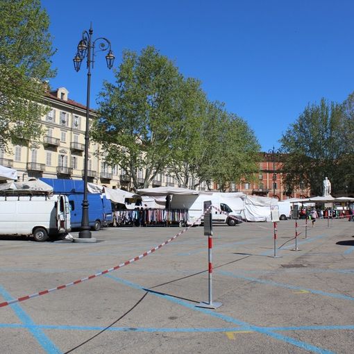 Il mercato di piazza Alfieri