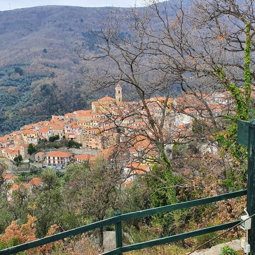 Alla scoperta dei borghi di Pietrabruna camminando e degustando