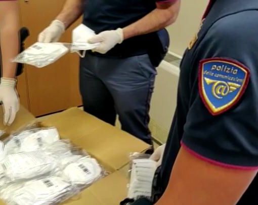 Numerose segnalazioni, in tutta Italia, di tentativi di raggiri su mascherine e guanti
