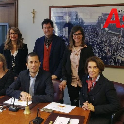 Foto di gruppo, risalente al 4 febbraio scorso, per la presentazione del Premio