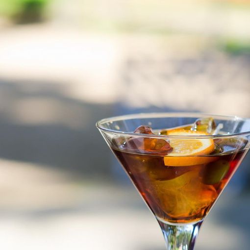 Vermouth Ducale, un vino aromatizzato dal sapore antico che da oltre 200 anni non smette di stupire. Ecco perché non può mancare a casa tua!
